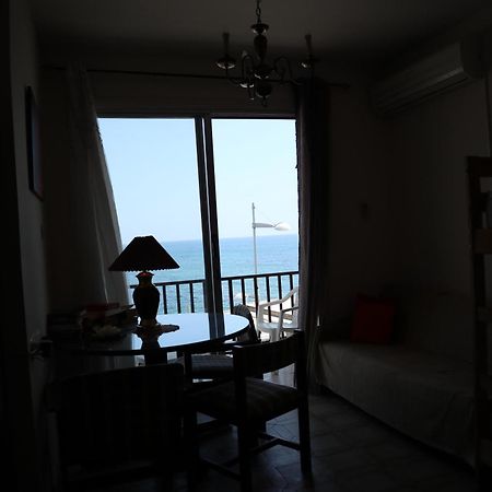777 Beach Guesthouse Paphos Pokoj fotografie