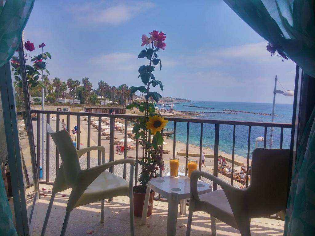 777 Beach Guesthouse Paphos Exteriér fotografie